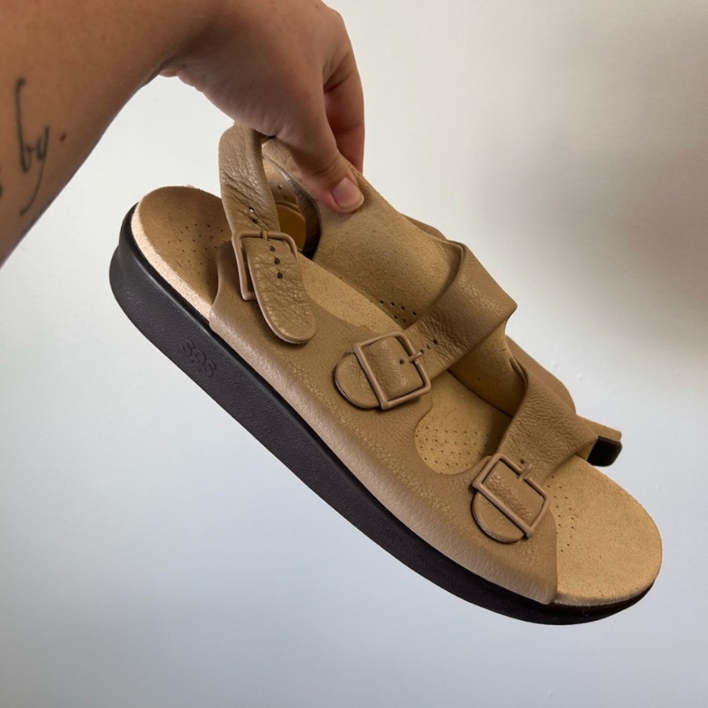 NEW SAS orthopaedic women’s 12 tan sandals